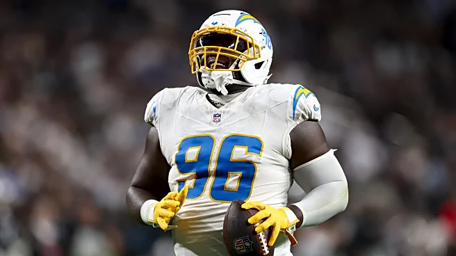 Chargers waive DT Naquan Jones