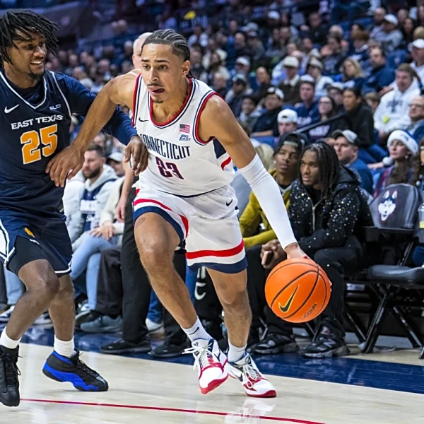 UConn men’s basketball remains at No. 5 in AP Top 25