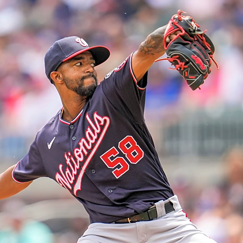 Mets to sign reliever Carl Edwards Jr. to minor league deal