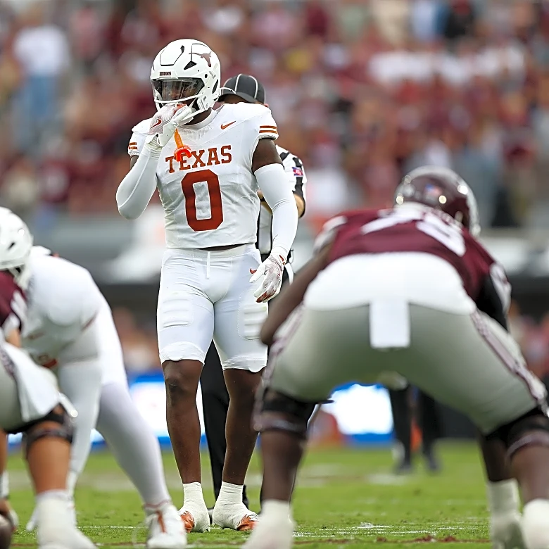 Texas linebacker Anthony Hill declares for NFL Draft