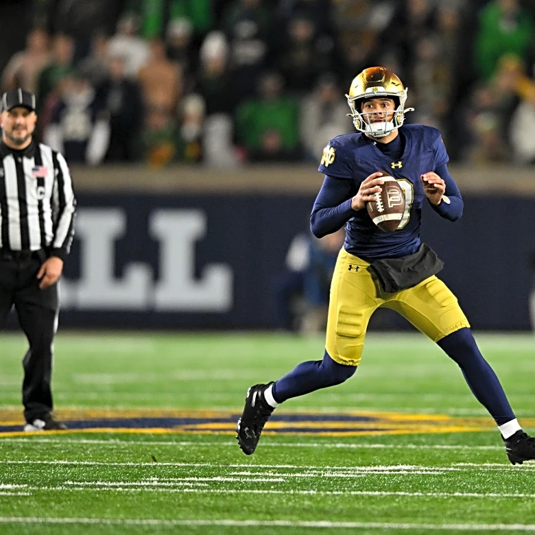 Notre Dame Quarterback Kenny Minchey is going to enter the transfer portal