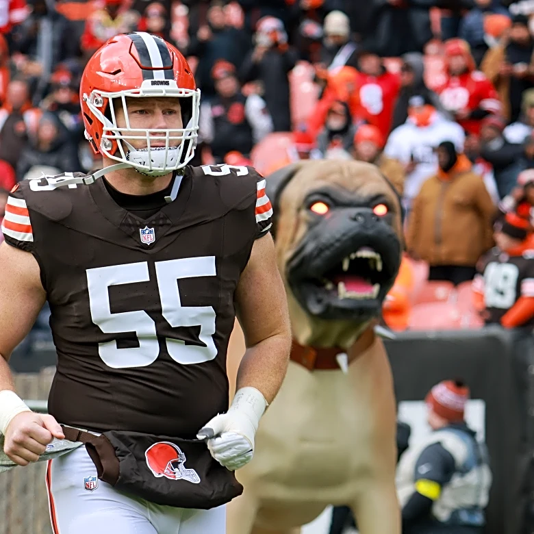Browns lose another O-lineman to season-ending injury