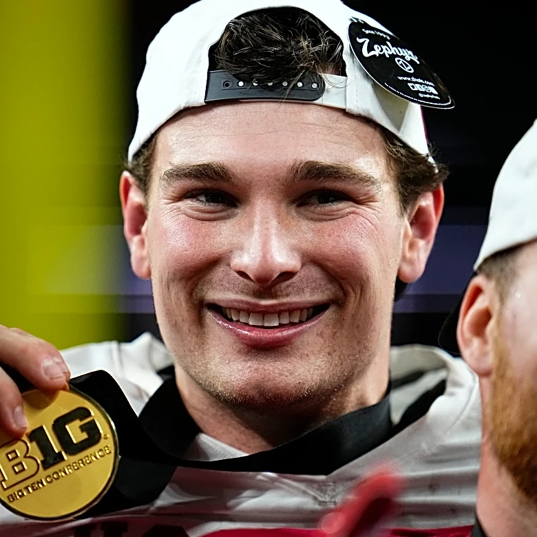 Indiana’s Fernando Mendoza remains Heisman favorite after finalist announcement