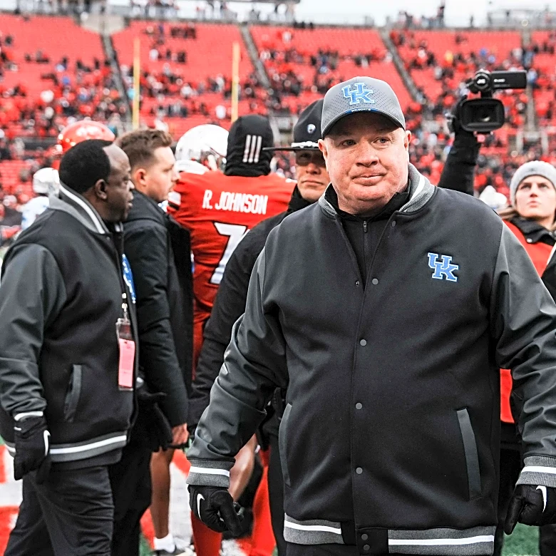 Kentucky finalizes Mark Stoops’ separation buyout terms
