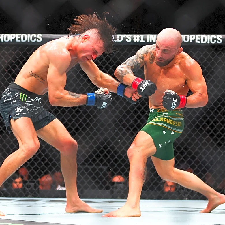 UFC 325 fight card | Volkanovski vs. Lopes 2