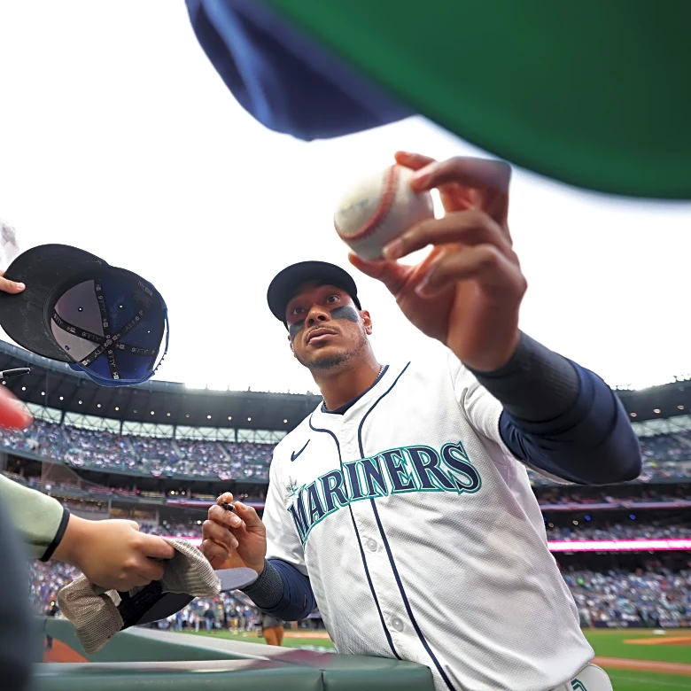 Mariners Moose Tracks, 12/9/25: Jorge Polanco, Steven Matz, and Michael Soroka