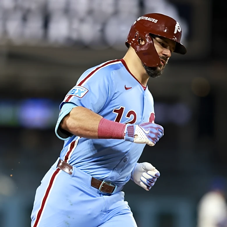 Schwarber to Philly, Diaz to Dodgers