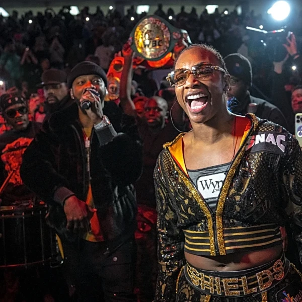 Claressa Shields vs Franchon Crews-Dezurn rematch official for February