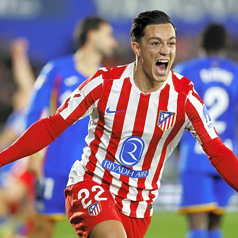 Spin the Wheel: Roma’s Rumor Machine Swaps Zirkzee for Raspadori