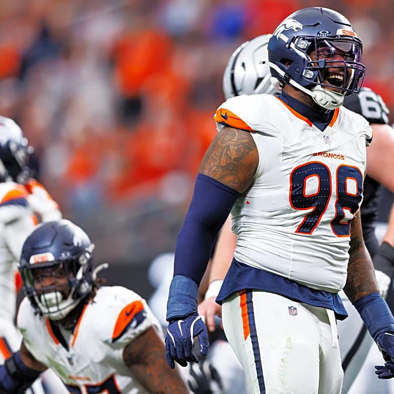 Snaps and analysis for the Broncos win over the Raiders