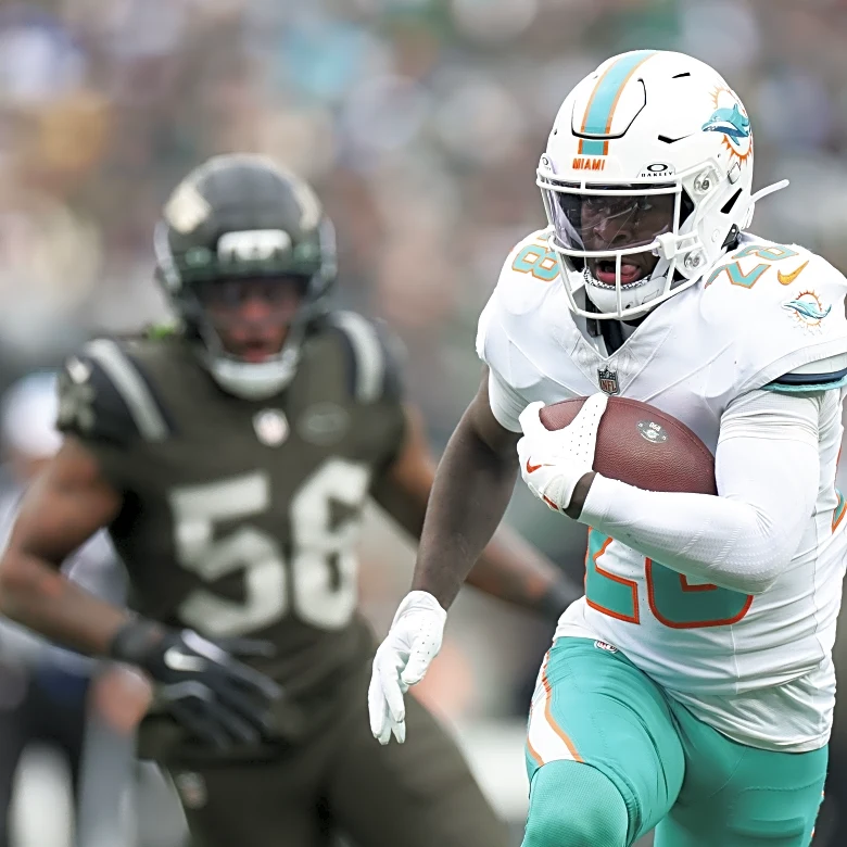 Dolphins dominating with the run game – The Splash Zone 12/10/25