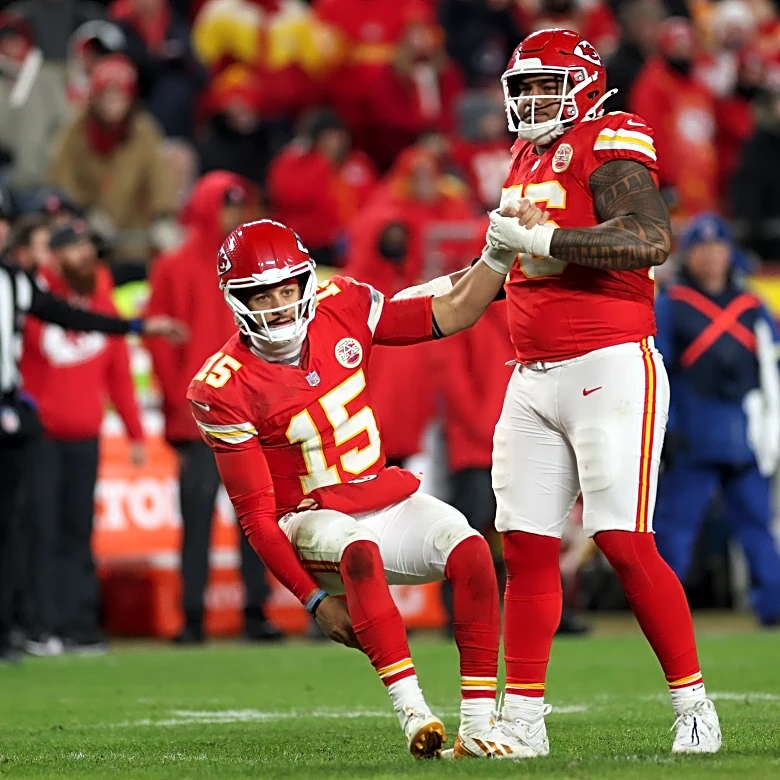 Chiefs News 12/10: The Chiefs are breaking Patrick Mahomes