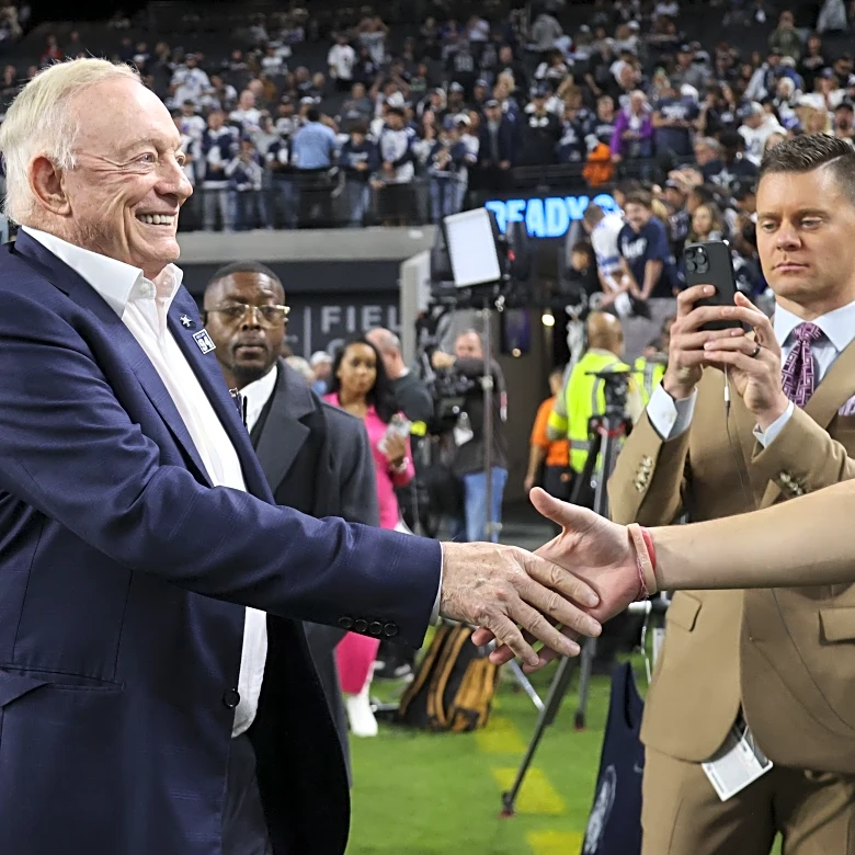 Cowboys news: Jerry Jones still has hopes for a postseason run
