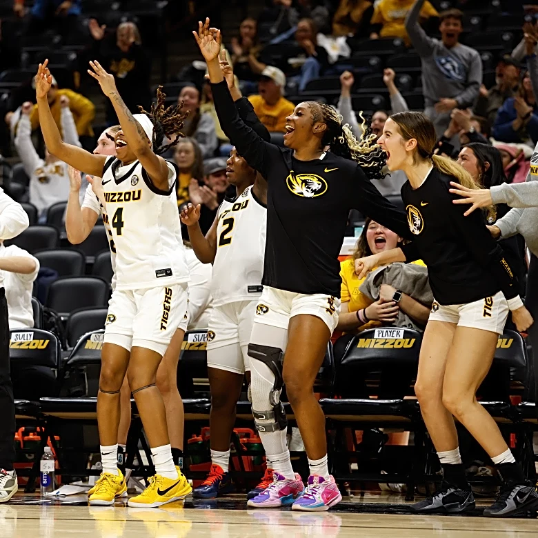 Hoopin’ and Hollerin: Rivalry Week