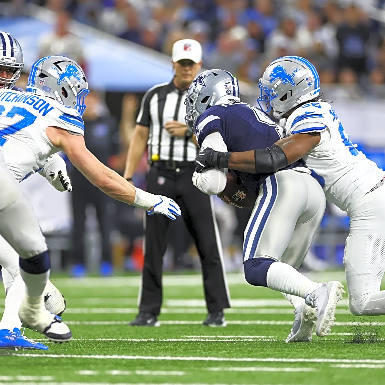 Lions EDGE Al-Quadin Muhammad wins NFC DPOW