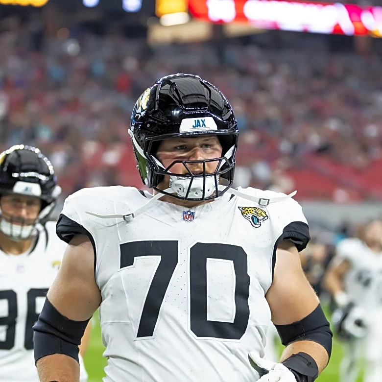 Has Cole Van-Lanen Earned the Left Tackle Role in Duval?