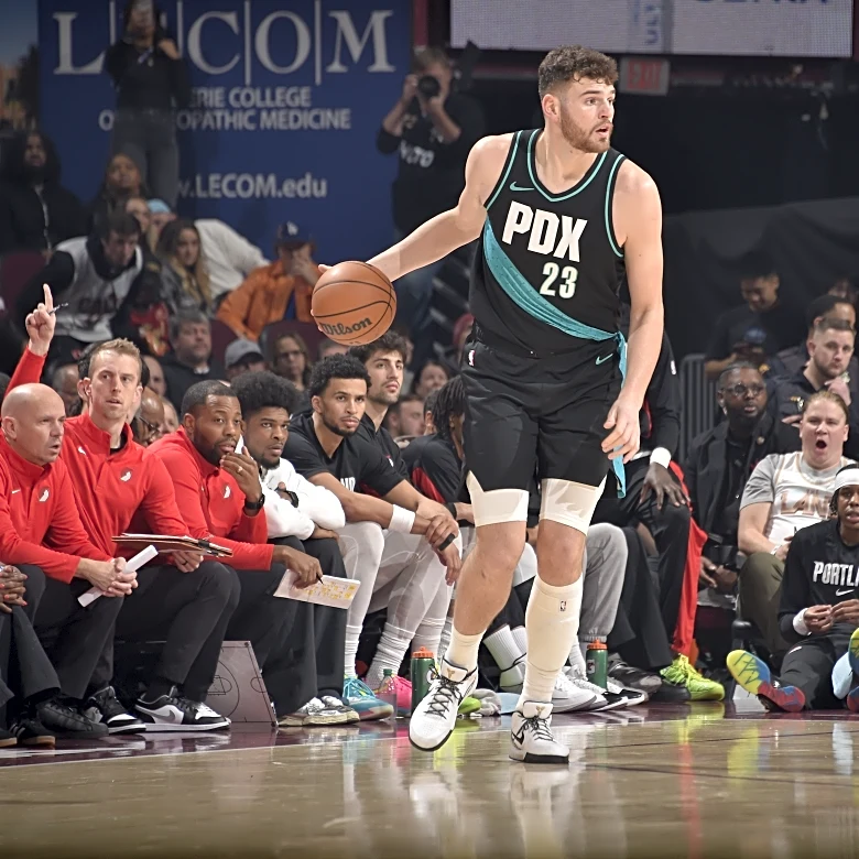 Clingan Out, Williams Questionable Versus Pelicans