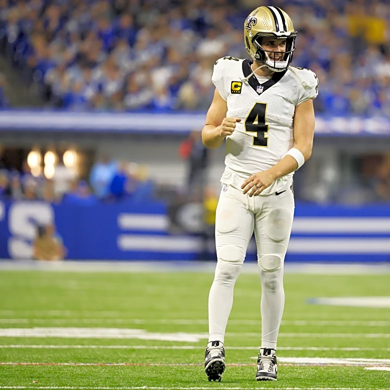 Colts reportedly inquired on Derek Carr, Sam Ehlinger among other QB replacement options