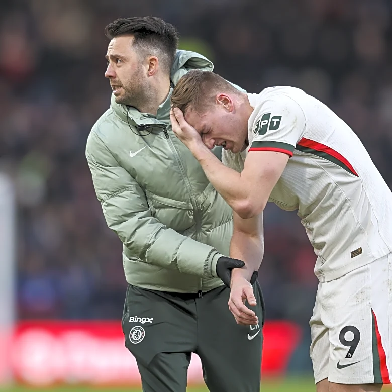 Liam Delap to be out ‘no longer than four weeks’ with shoulder injury — report