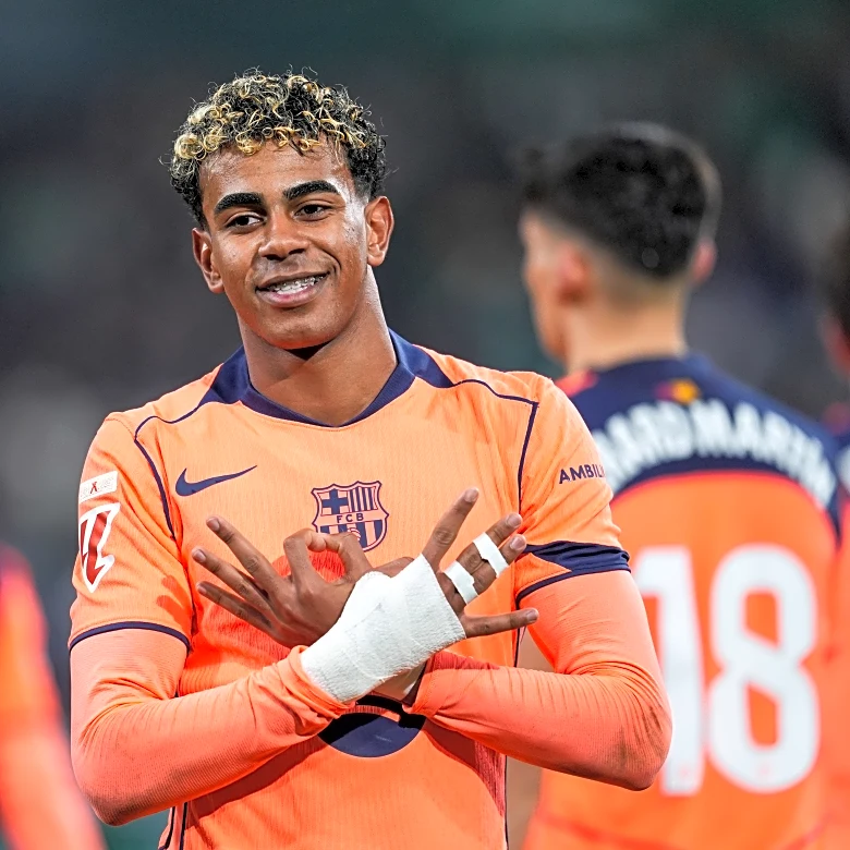 Is it time for Barcelona to see more of Lamine Yamal in a central role under Hansi Flick?