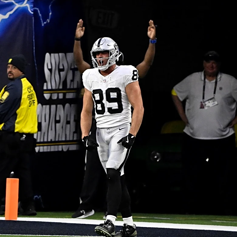 Brock Bowers is so consistent