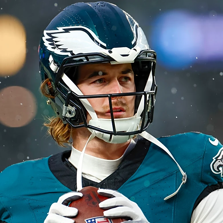 Eagles have seen Kenny Pickett win before