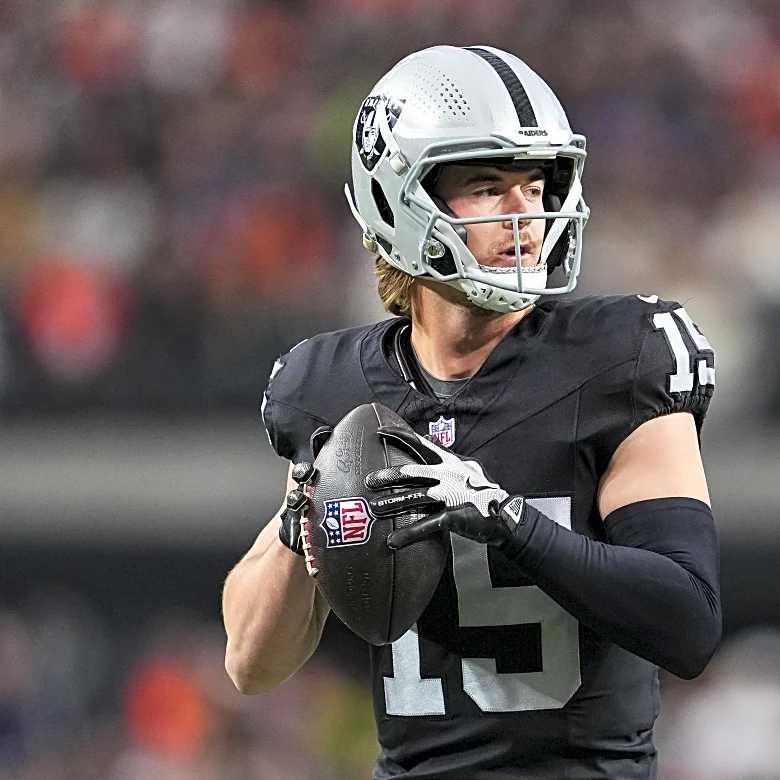 Kenny Pickett takes another step toward starting Sunday