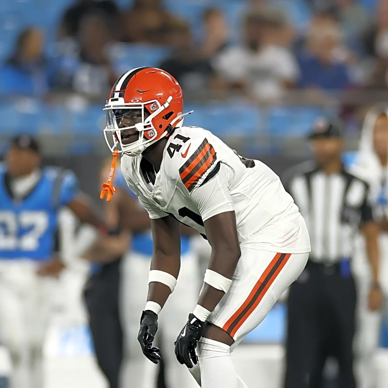 Browns roster brings back defensive back on Thursday