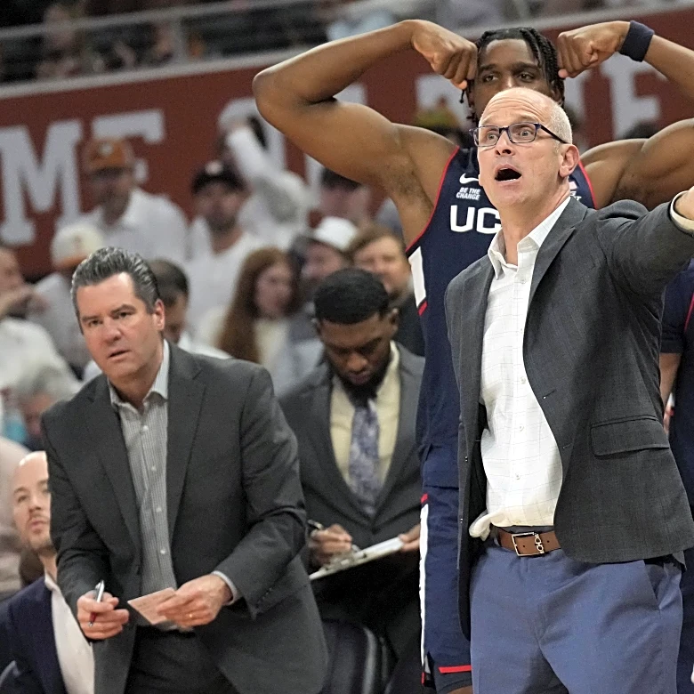 Texas faces major challenge in road test at No. 5 UConn