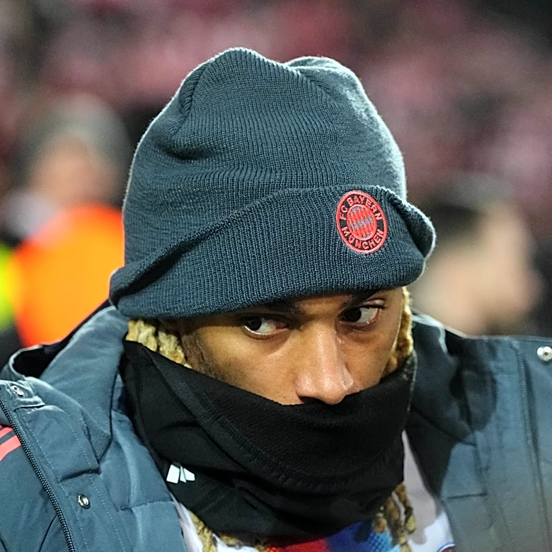 How low should Bayern Munich go with Sacha Boey?