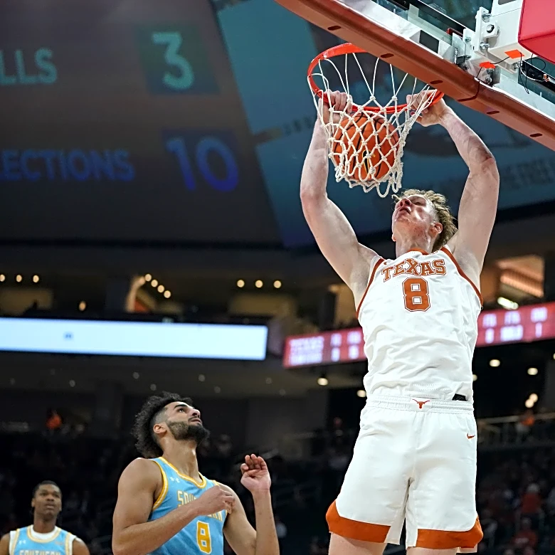 Preview: No. 5 UConn men’s basketball vs. Texas | 8:00 p.m., FOX