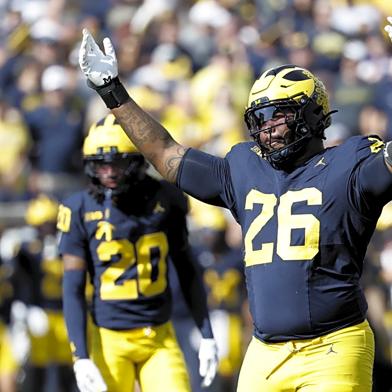 Recruiting Roundup: Five-star DL reacts to Michigan visit for OSU game