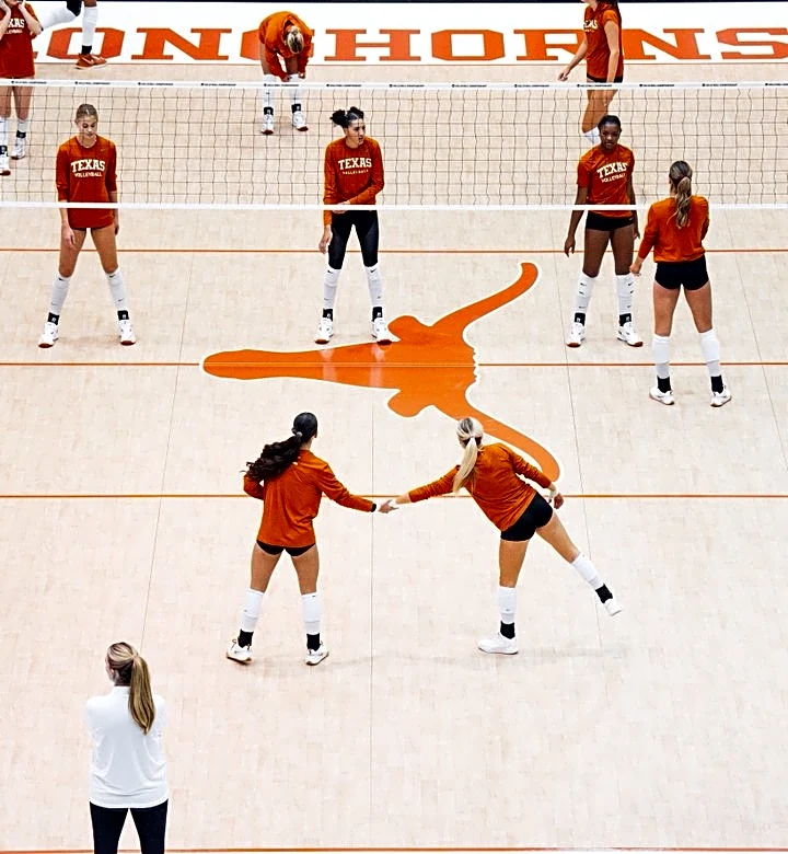 No. 1 seed Texas hosts No. 4 seed Indiana in the Sweet 16