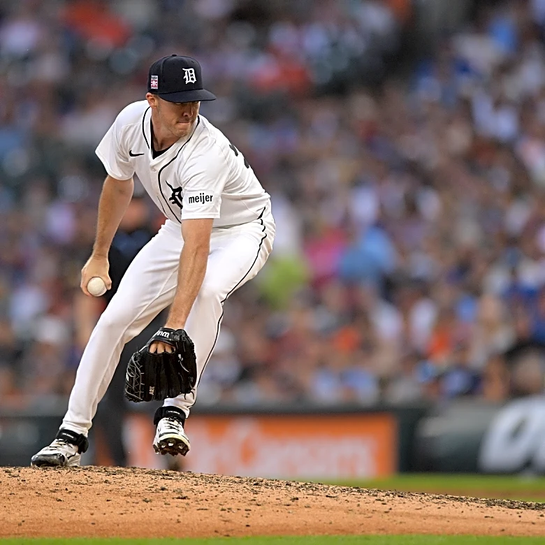 Tigers trade RHP Chase Lee to the Blue Jays