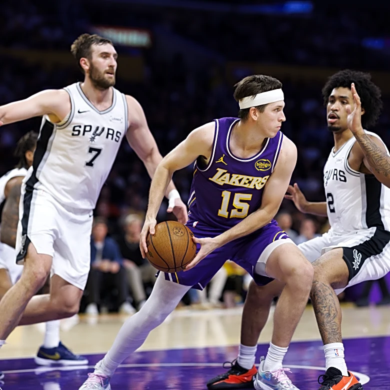 Austin Reaves has mild left calf strain, will be re-evaluated in a week