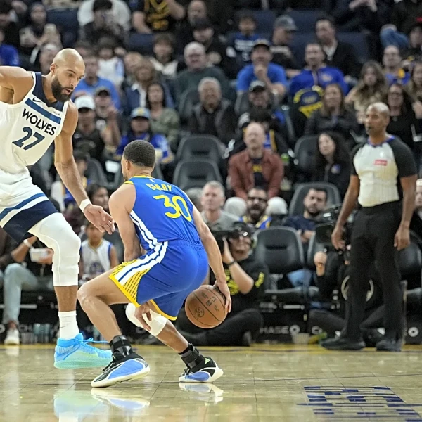 Warriors jumpers go missing in close loss to Wolves