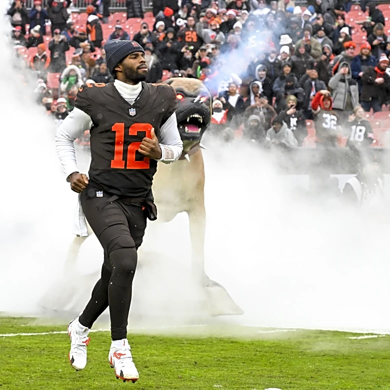 Saturday Dawg Chow (12/13): A dazzling QB review