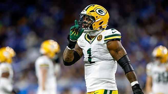 Micah Parsons goes down with non-contact knee injury