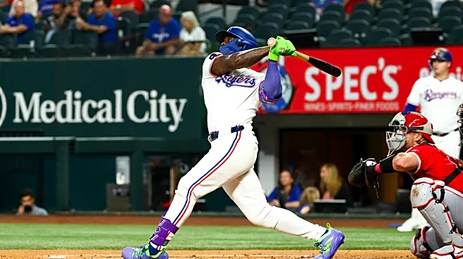 REPORT: Phillies sign Adolis Garcia