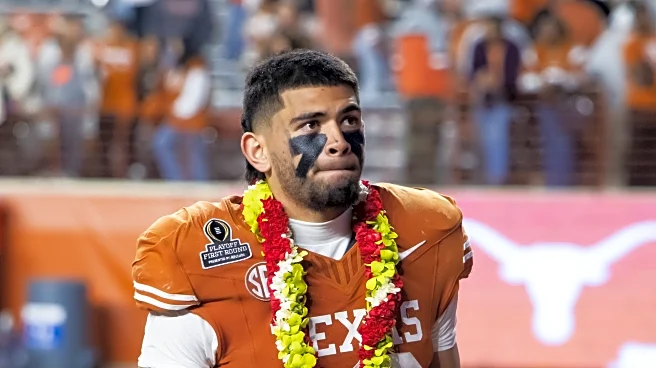 Texas LB Liona Lefau leaves team