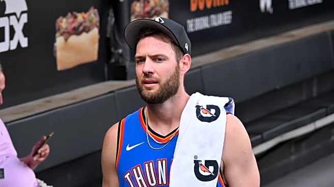 Giants sign starter Adrian Houser to 2-year deal