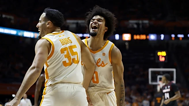 Tennessee embarrasses Louisville again, 83-62