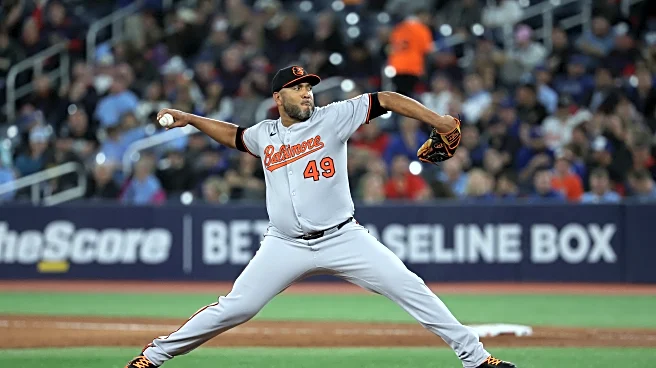 Orioles news: Albert Suárez back on minor league deal
