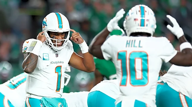 Miami Dolphins WR Tyreek Hill Reacts to Tua Tagovailoa’s Benching