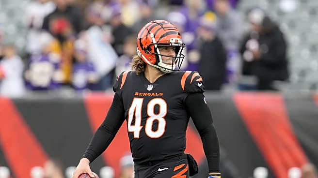 Steelers sign former Pitt LS