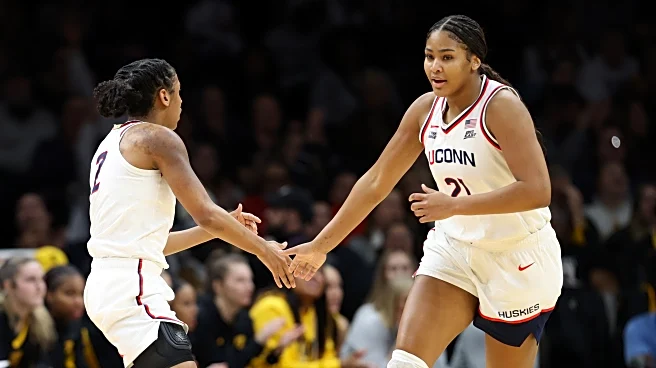 No. 16 Louisville impresses while No. 1 UConn stays perfect at the Champions Classic