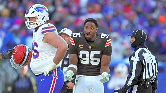 Daily Dawg Chow 12/22; Browns lose, Myles inches closer to sack record