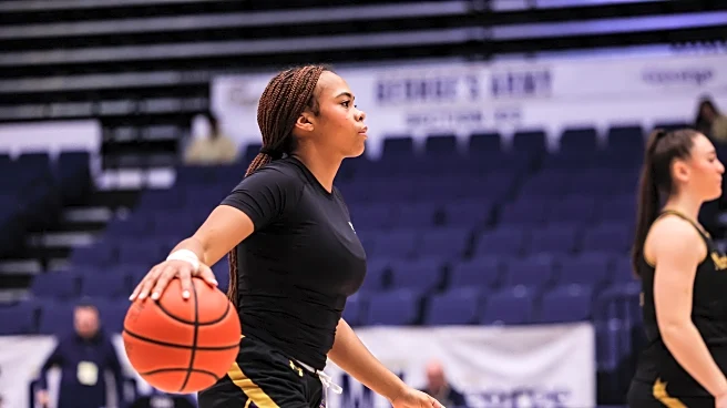 After a historic pregame reunion, the Wildcats’ sixth straight loss was marred by key absences