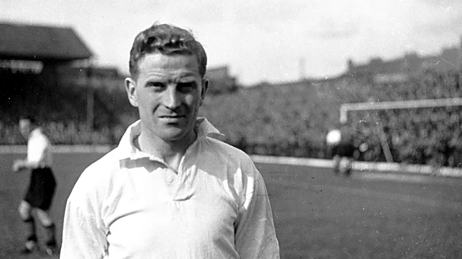 On This Day (25th Dec 1940): Len Duns Stars In A Christmas Cracker