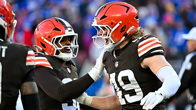 Browns injury: 2 star rookies hurt early in Week 17 vs. Steelers